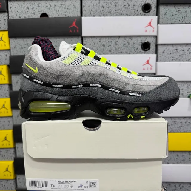 Nike Air Max 95 SP Undefeated