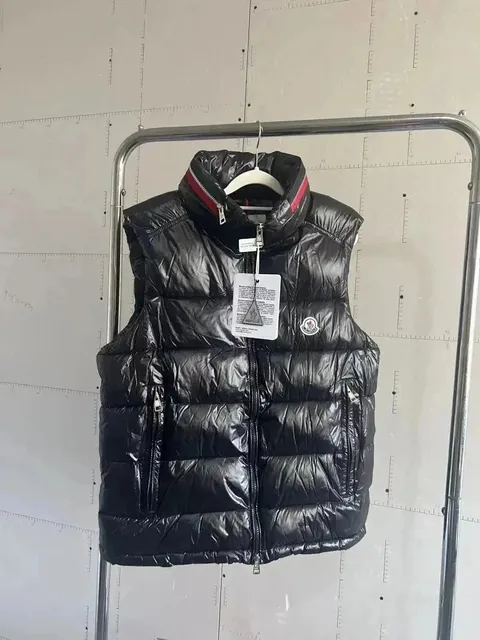 Moncler4