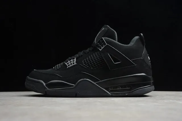 Air Jordan 4 Triple Black