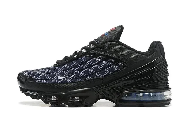 Nike Air Max Plus Grid Pattern