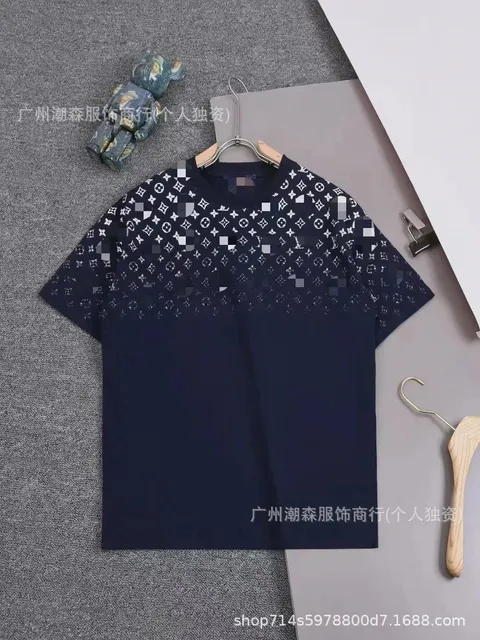 蓝色