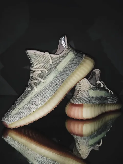 Yeezy Boost 350 V2 Zebra