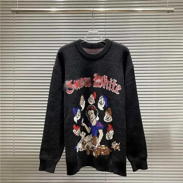 Knit Sweater Snow White Graphic