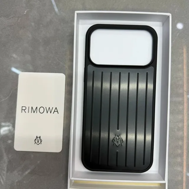 Rimowa Phone Case Groove Design