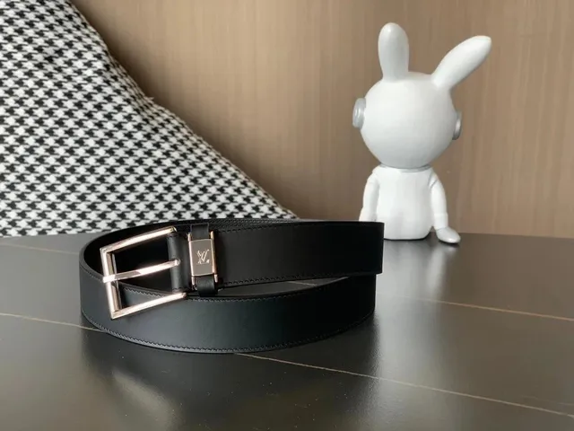 Louis Vuitton Reversible Belt LV Logo Buckle