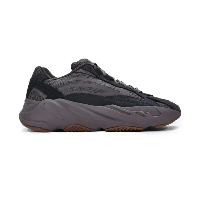 Yeezy 700 Mauve