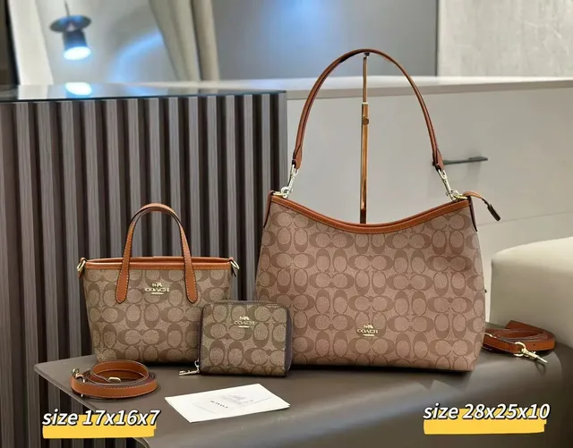 Coach Signature Canvas Set Caramel Trim