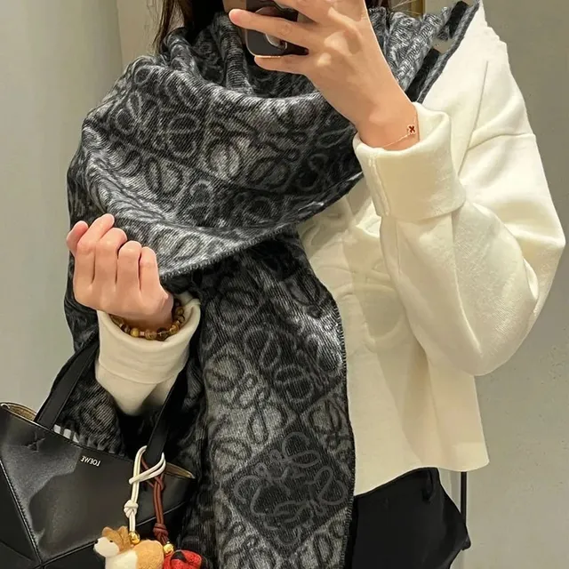 黑灰