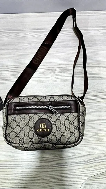 Gucci Crossbody Bag GG Supreme