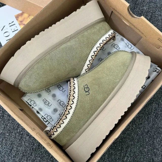 UGG Classic Mini Woven Trim