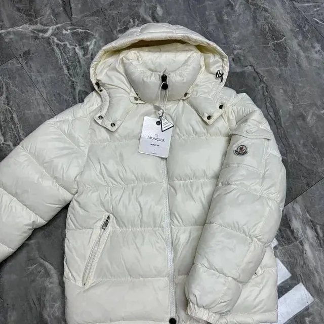 Moncler Down Jacket Classic Quilted