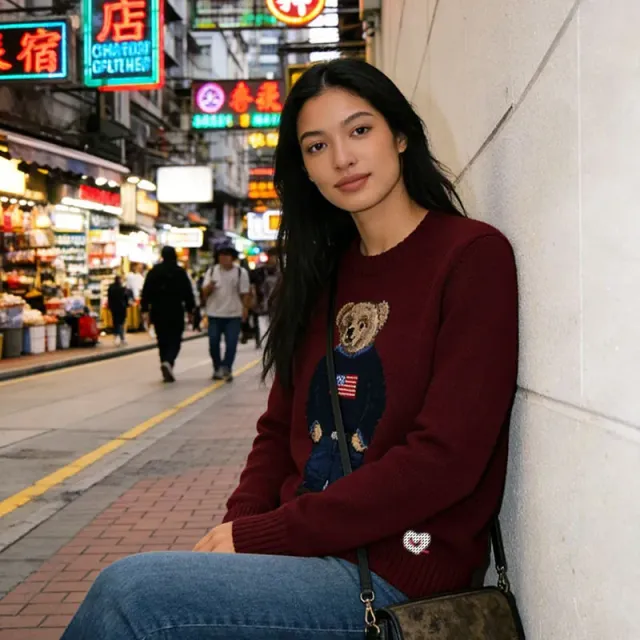 深红色