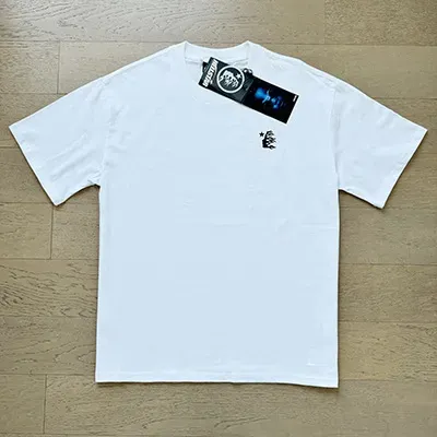 572 白色