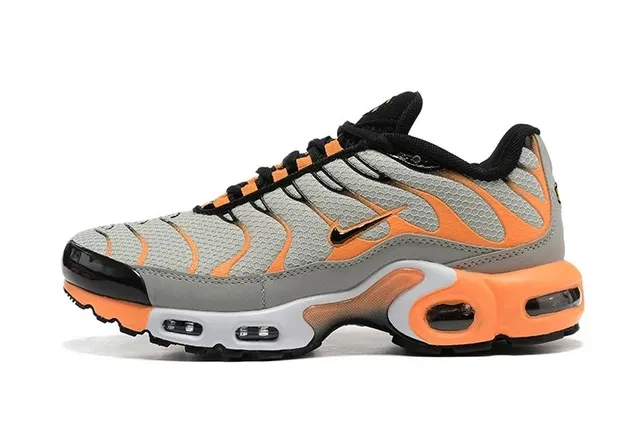 Nike Air Max Plus Total Orange