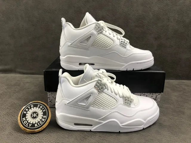Air Jordan 4 Triple White
