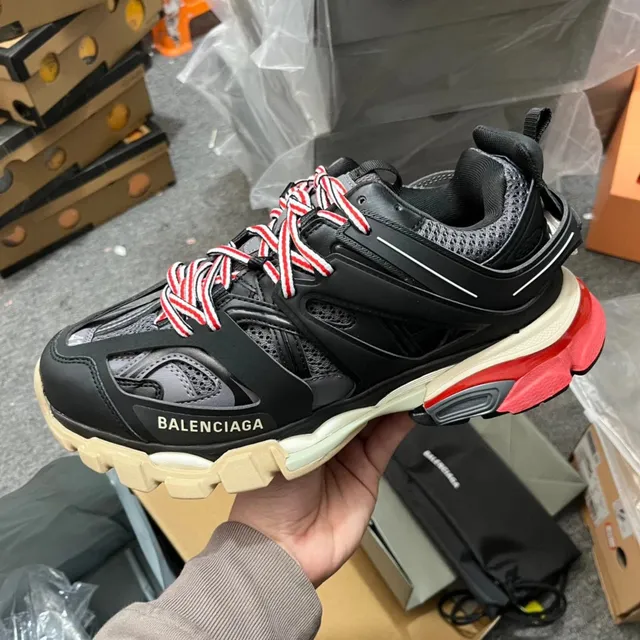 Balenciaga Triple S Black Red