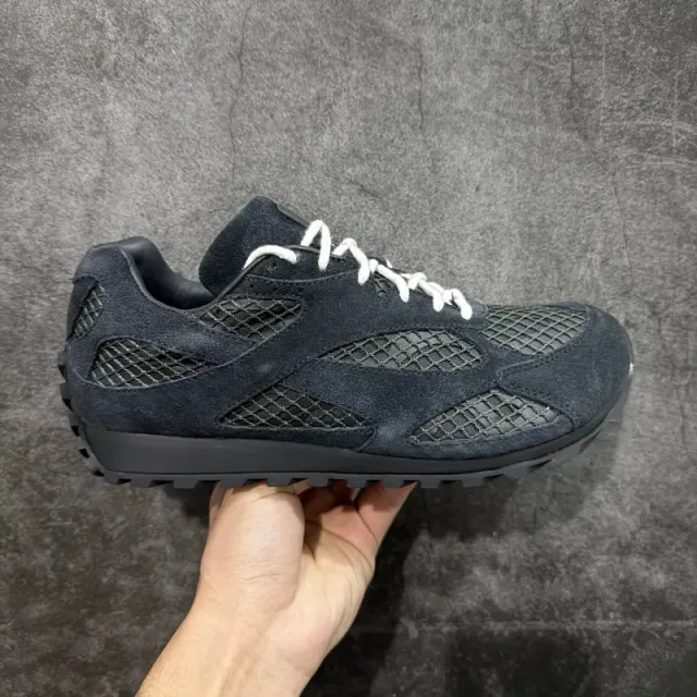 翻毛黑色