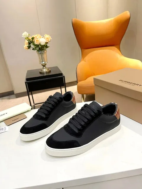 Burberry sneakers
