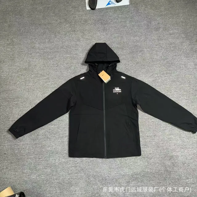 9072 Black