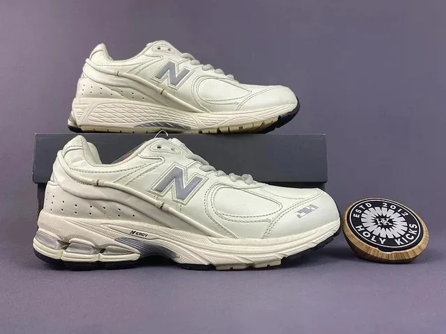 New Balance 2002R Cream Grey