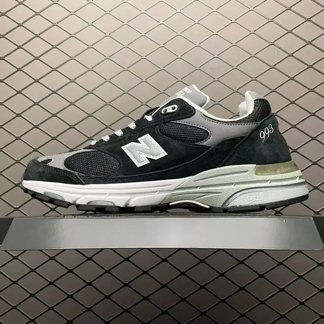 993黑白