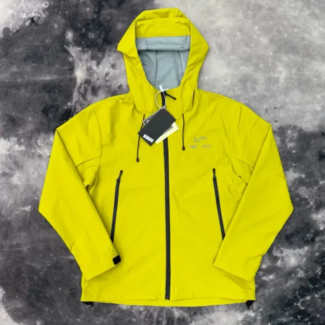 Lemon yellow