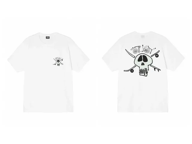Stüssy Skull Graphic Tee Skull and Skateboards Print
