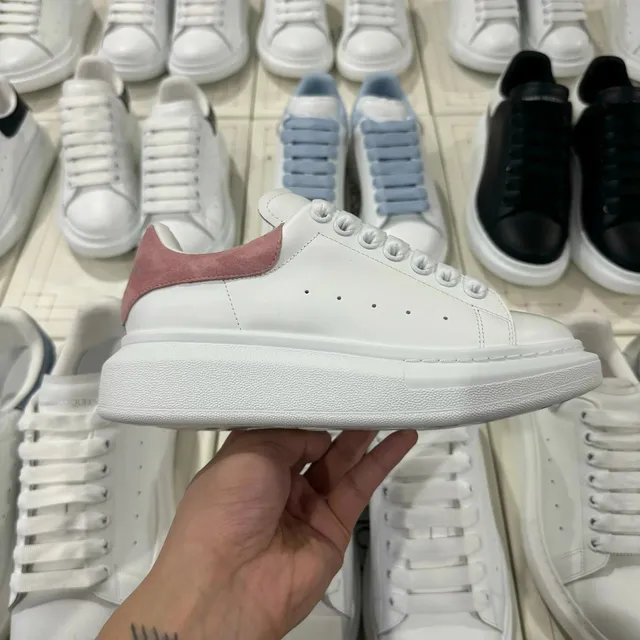 白粉绒尾