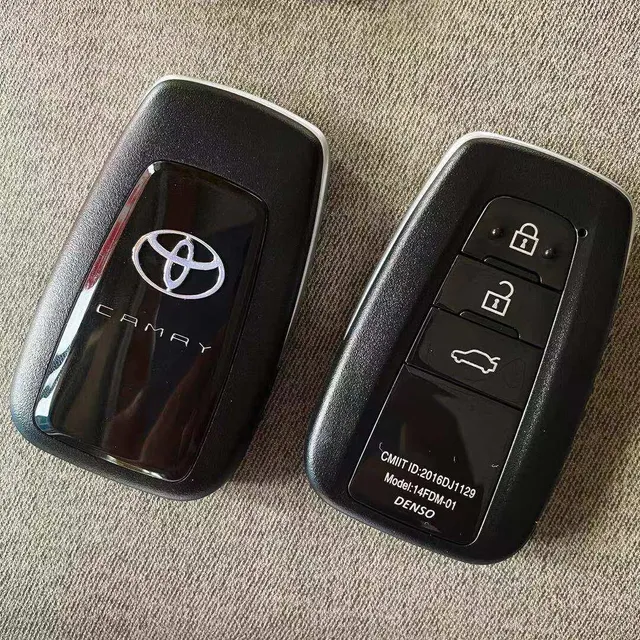 New Toyota keychain with circuit board and gear opening for key delivery