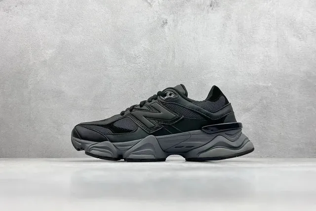 U9060NRI All Black
