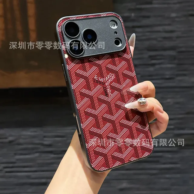 戈雅玻璃红色