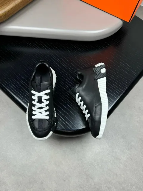 Hermès Oran Sandal Leather Low-Top Sneaker
