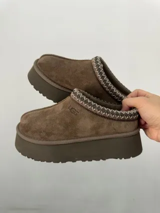 UGG sandals slippers