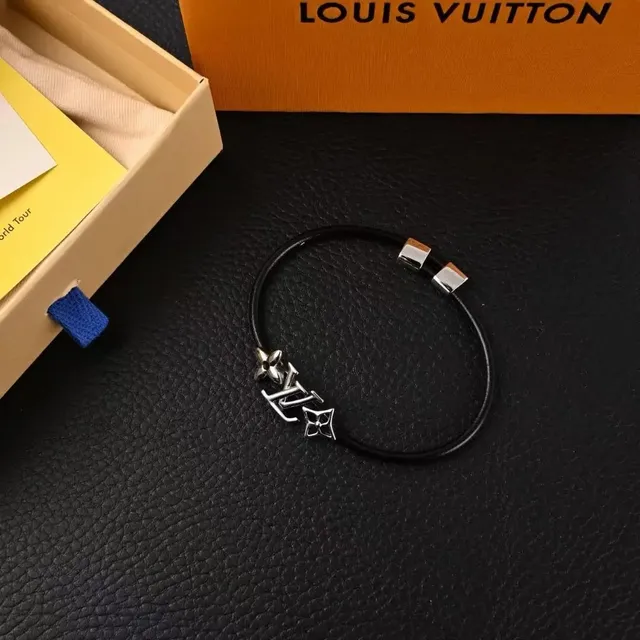 Louis Vuitton LV Chain Bracelet