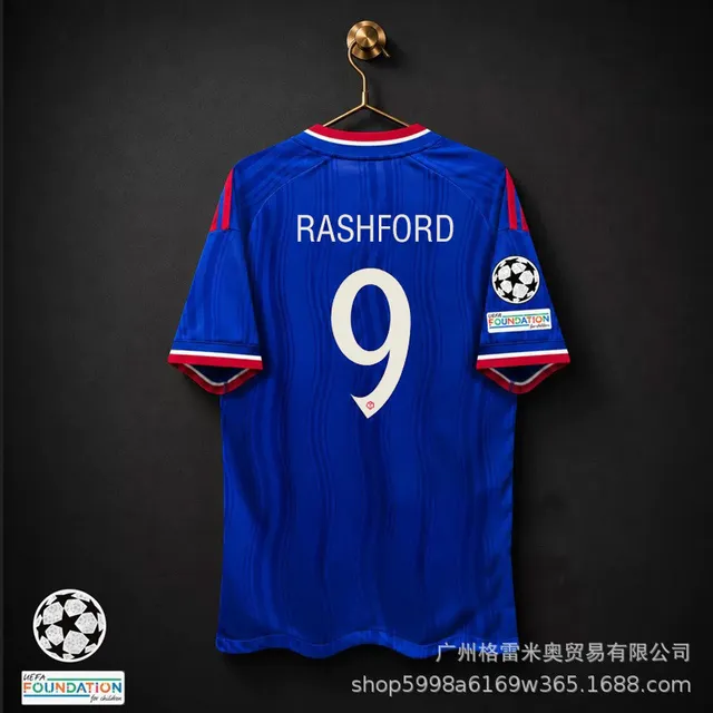 26-27 Manchester United away 9th star added to Champions League