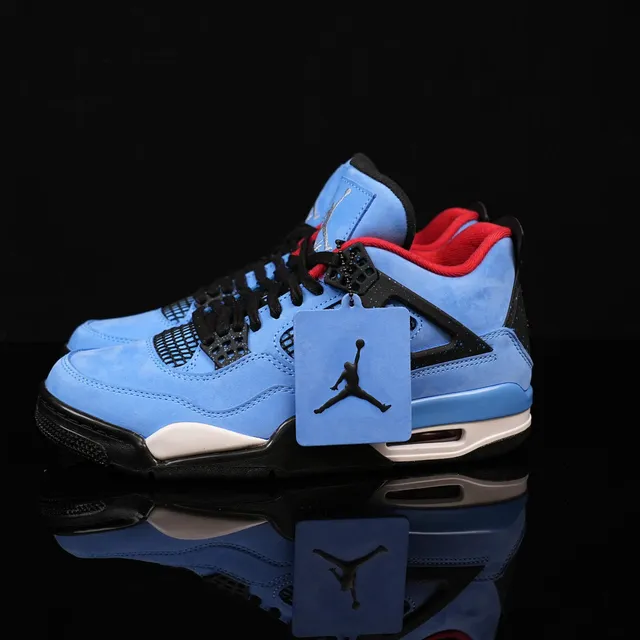Air Jordan 4 Thunder