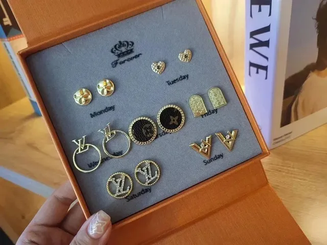 Louis Vuitton 7-Day Earring Set LV Monogram & Logo Motifs