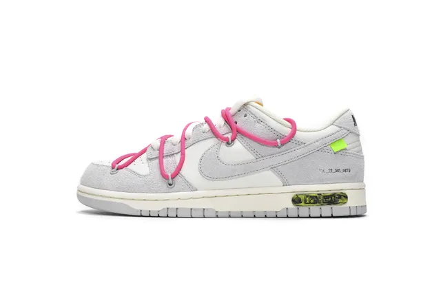 Nike × Off-White Dunk Low