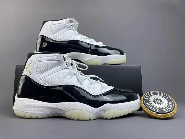 Air Jordan 11 Concord