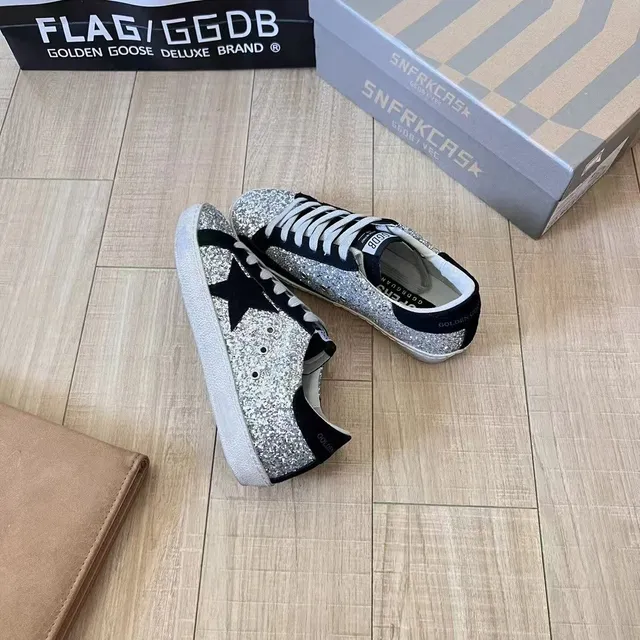 Golden Goose Superstar Glitter Star