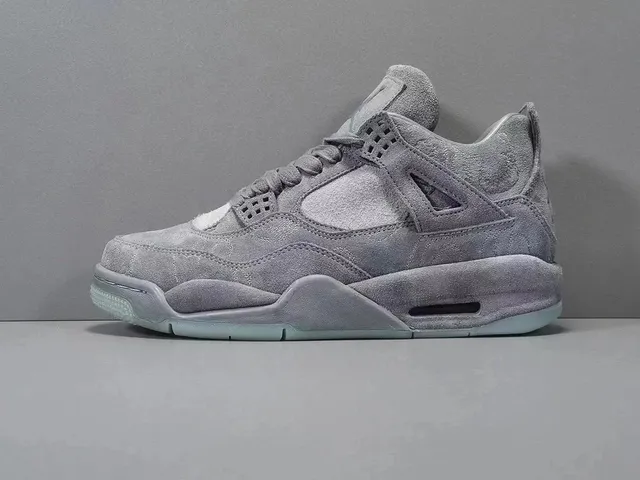 Air Jordan 4 Cool Grey