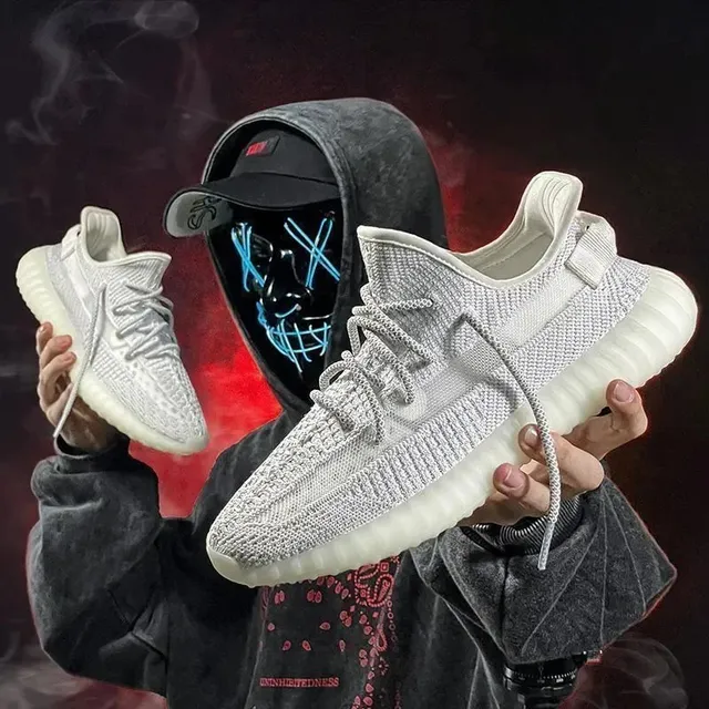 Yeezy 350 V2 Zebra