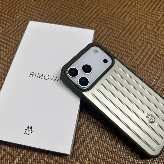 Rimowa Phone Case Aluminum Groove Design