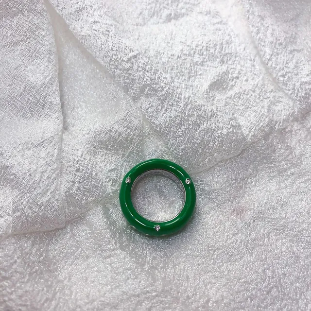 绿色