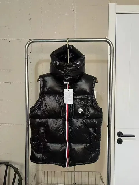 Moncler Padded Vest Classic Logo