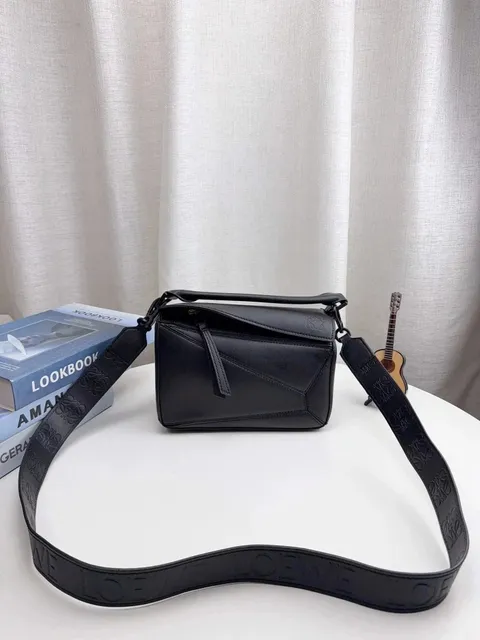 Loewe Puzzle Bag