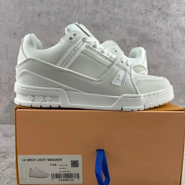 Louis Vuitton LV Arch Light Sneaker