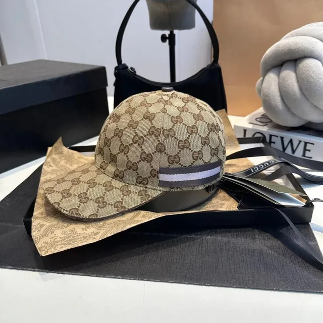 Gucci Baseball Cap GG Supreme