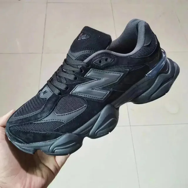 New Balance 9060 Triple Black