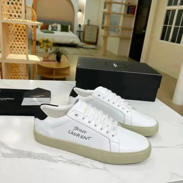 Saint Laurent SL/10